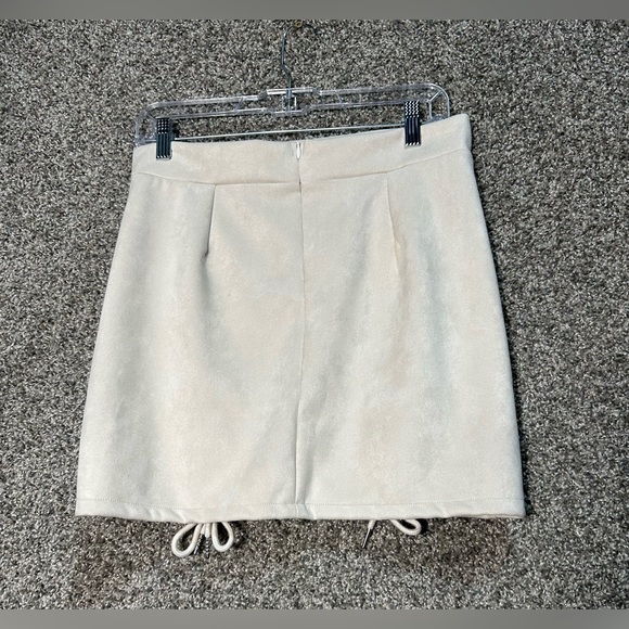 NWOT High Waist Lace Up Faux Suede Bodycon Skirt Size XL - Picture 5 of 7